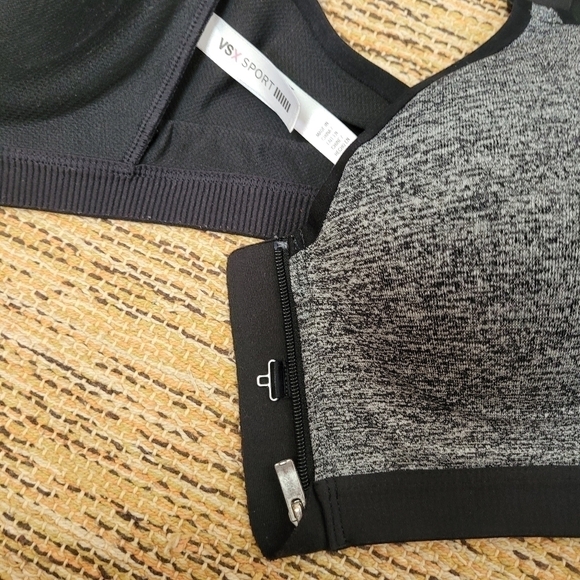 VICTORIA'S Secret Sport Bra 32D - Picture 2 of 9